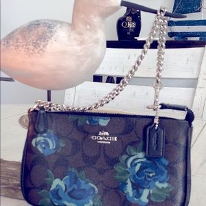 Coach mini purse NWOT- Adorable🌻